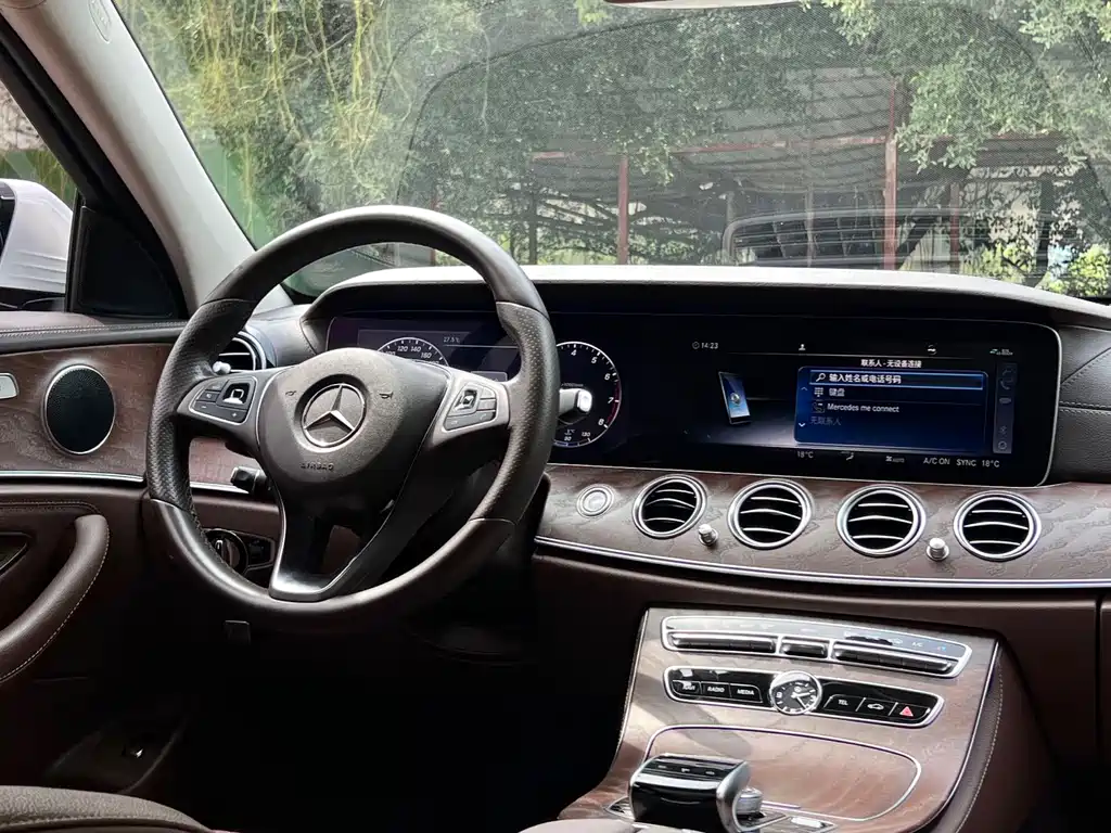 Mercedes-Benz E-Class 2018 — фото 18
