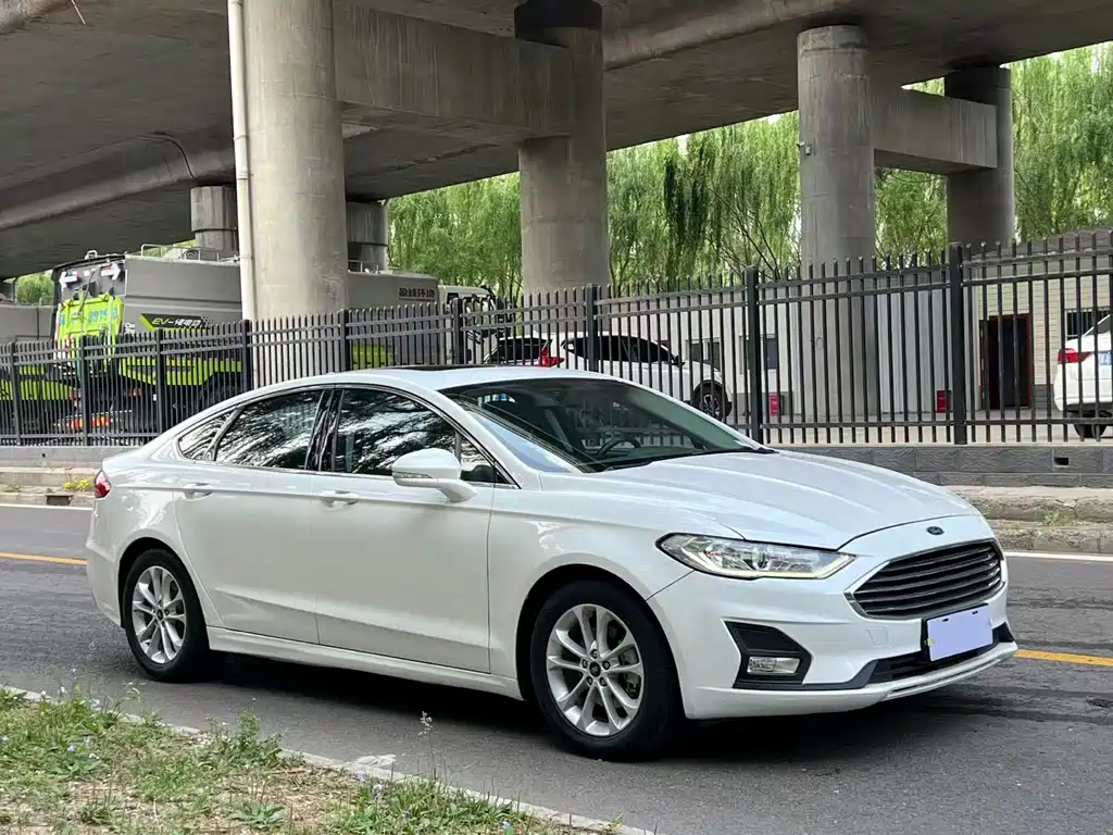 Ford Mondeo 2021 — фото 3