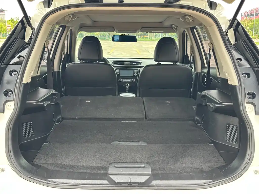 Nissan X-Trail 2018 — фото 30