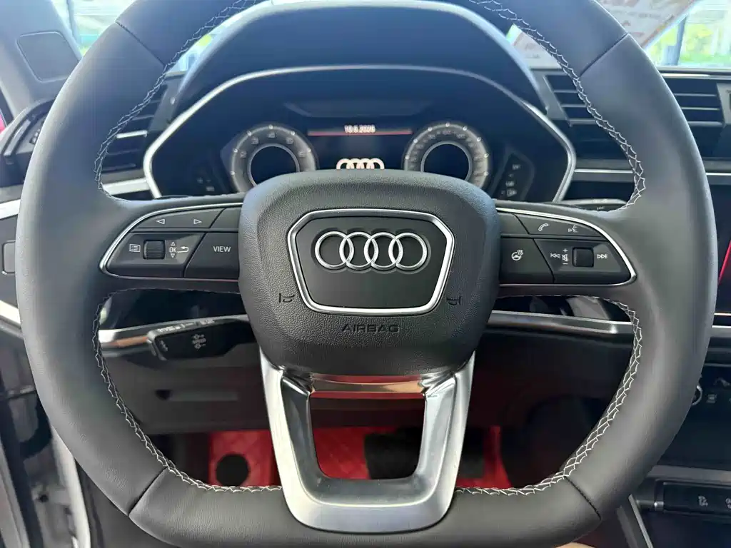Audi Q3 2023 — фото 23