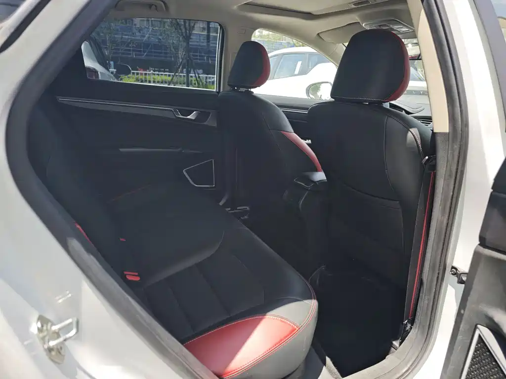 Geely Emgrand GS 2020 — фото 12