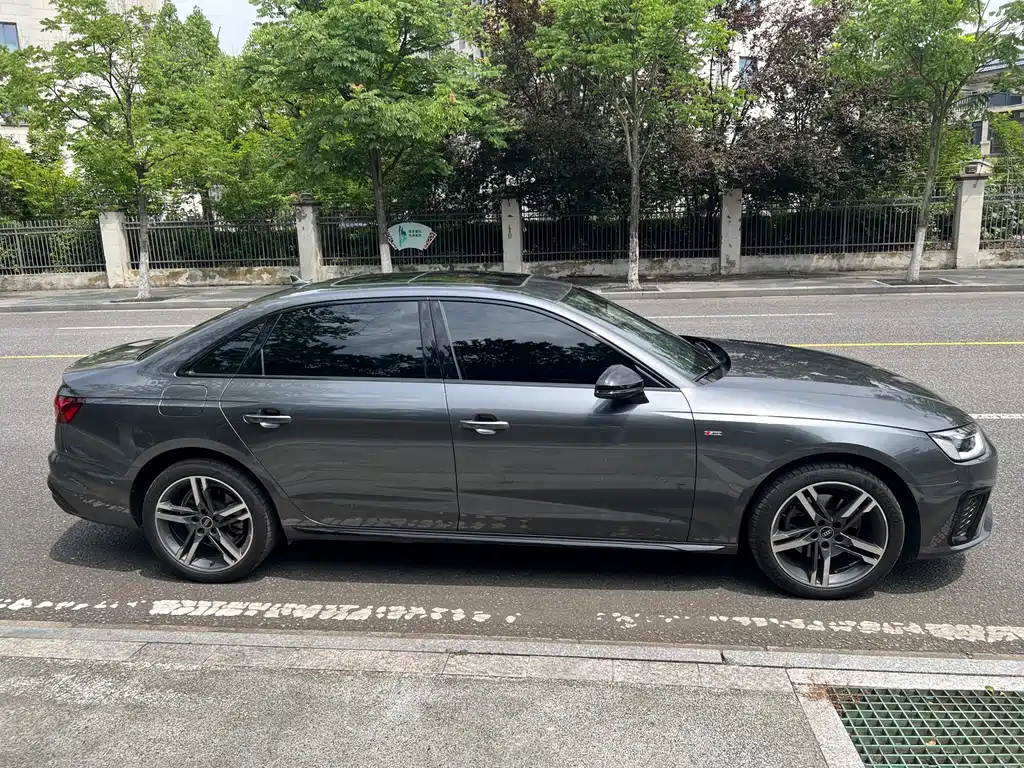 Audi A4L 2022