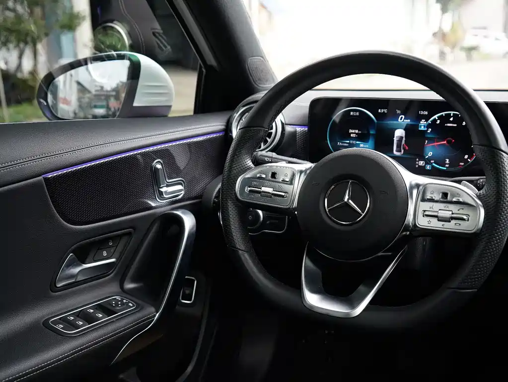 Mercedes-Benz A-Class 2023 — фото 15