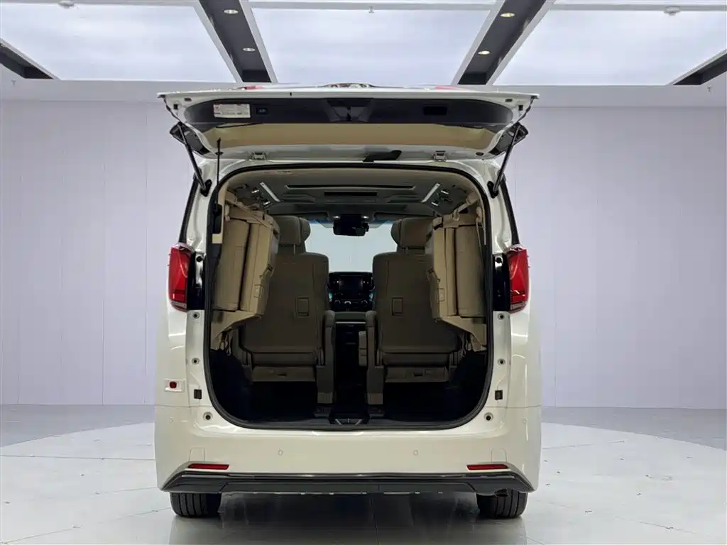 Toyota Alphard 2020 — фото 6