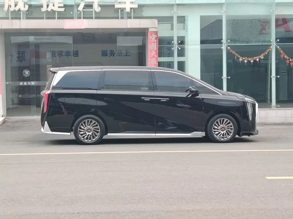 GAC Motor Trumpchi M8 2023 — фото 6