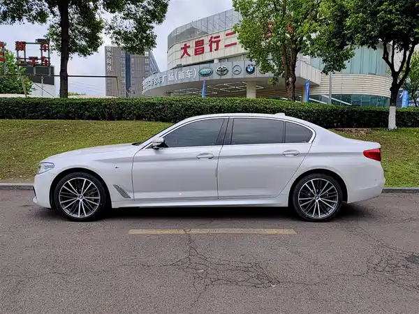 BMW 5 Series 2020