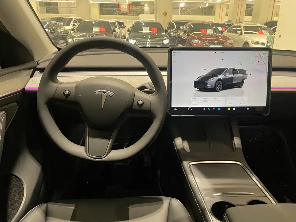 Tesla Model Y 2024 — фото 9