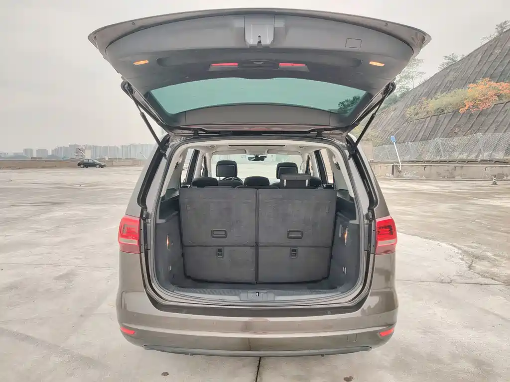 Volkswagen Sharan 2017 — фото 16