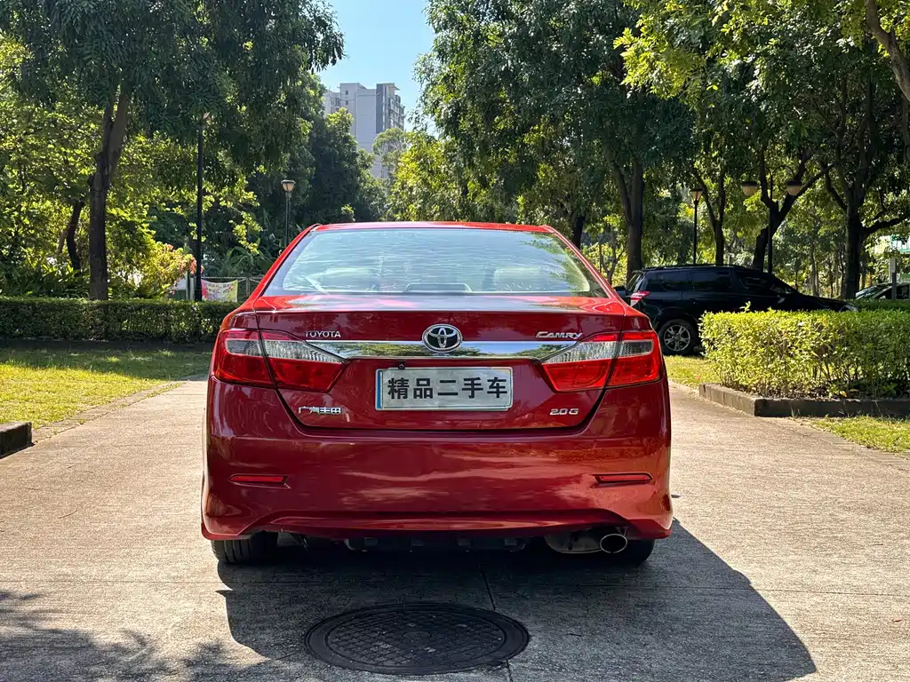 Toyota Camry 2014 — фото 6