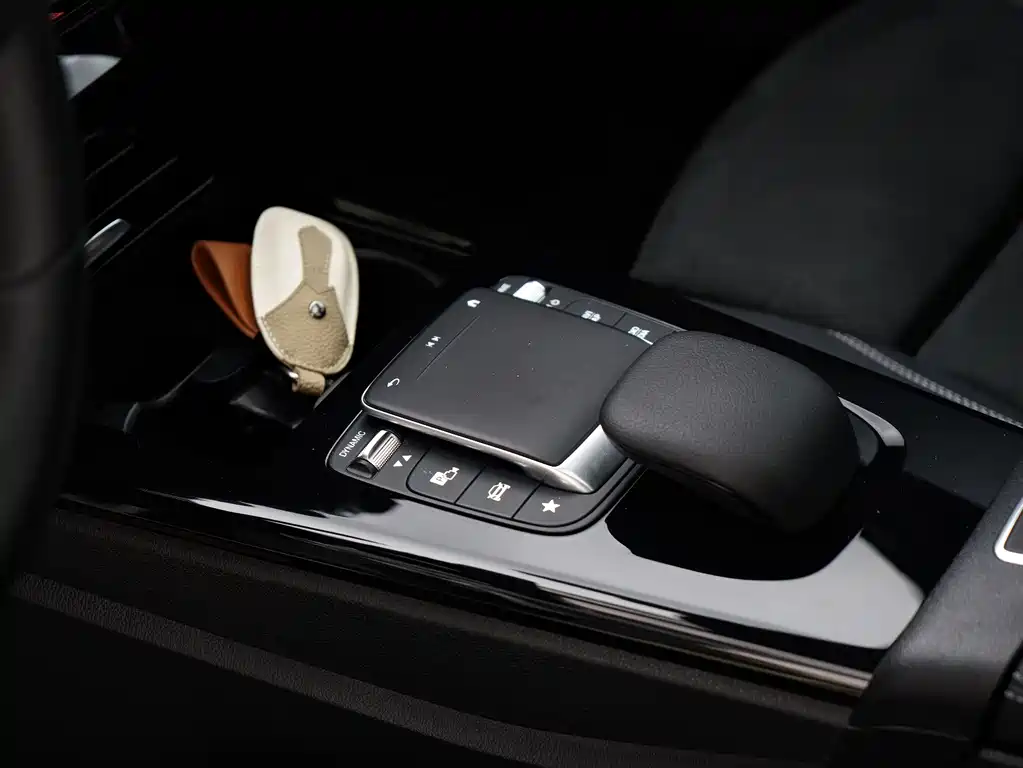 Mercedes-Benz A-Class 2023 — фото 17
