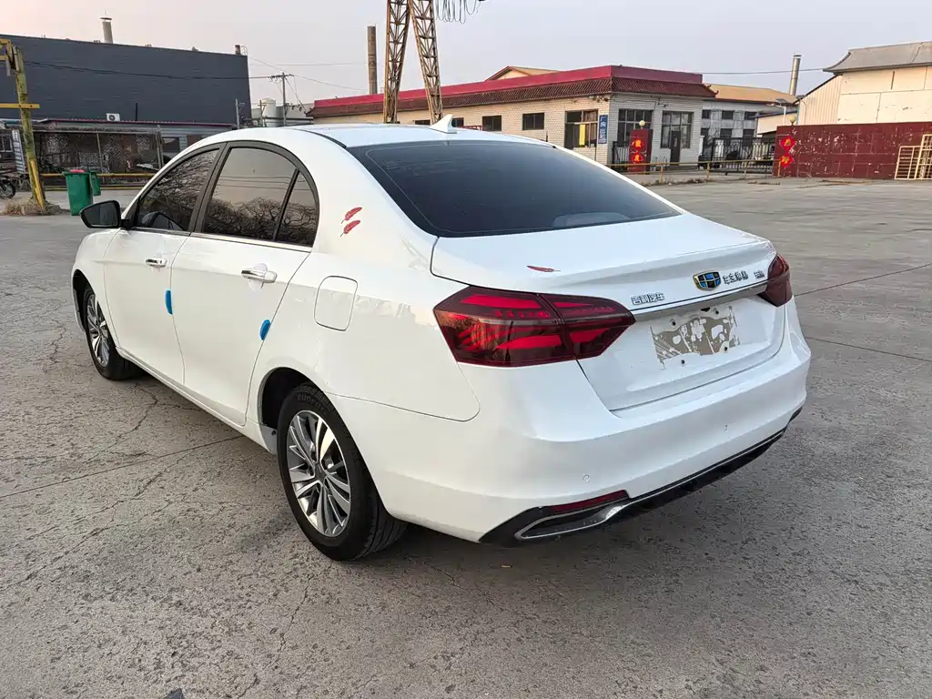 Geely Emgrand 2018
