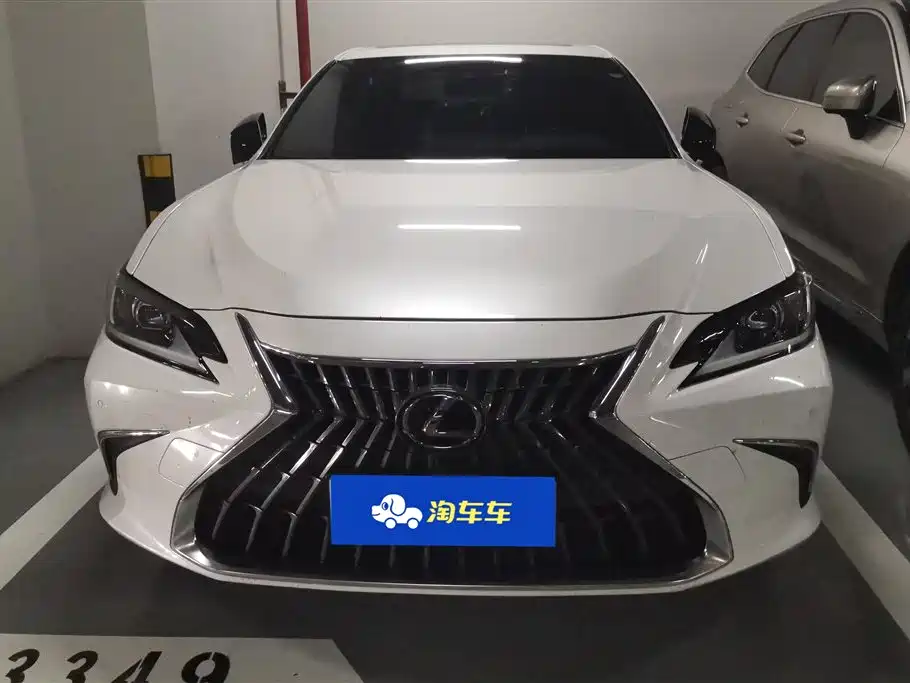 Lexus ES 2023 — фото 2