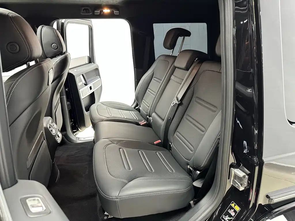 Mercedes-Benz G-Class 2023 — фото 14