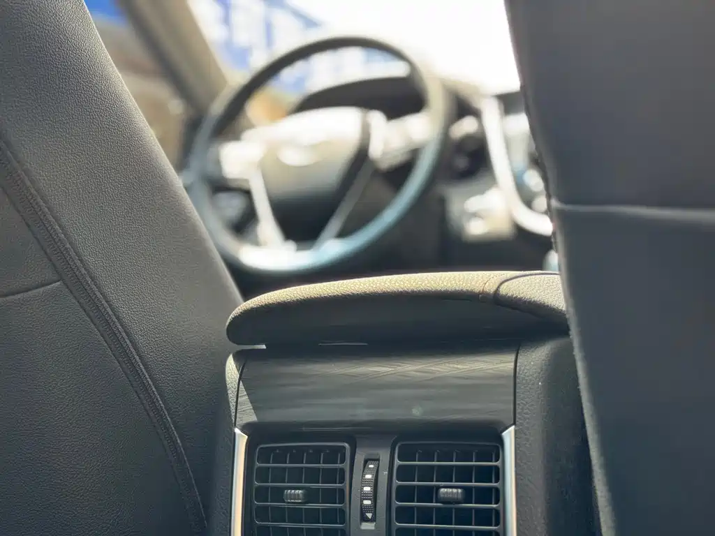 Toyota Camry 2021 — фото 17