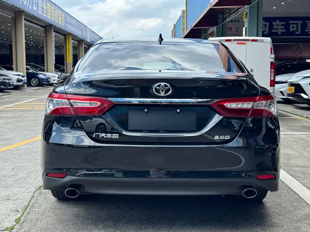 Toyota Camry 2021 — фото 20