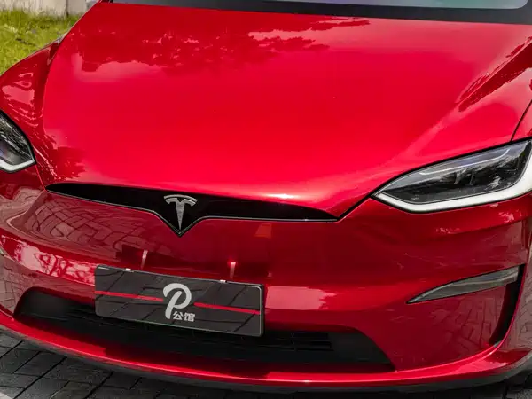 Tesla Model X 2023
