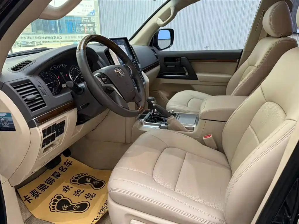 Toyota Land Cruiser 2019 — фото 11