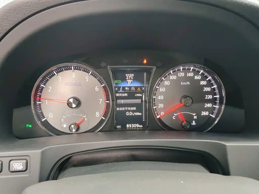 Toyota Crown 2016