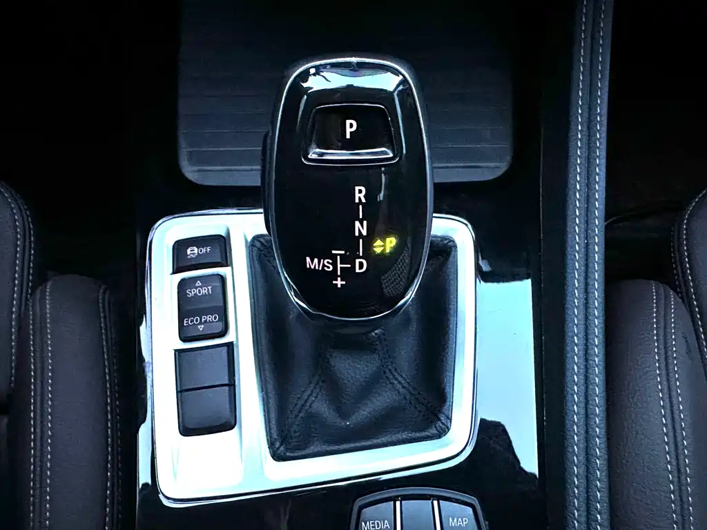 BMW 1 Series 2022 — фото 10