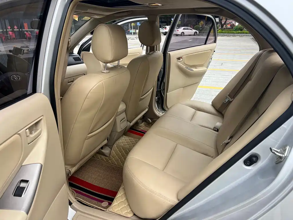 Toyota Corolla 2015 — фото 10