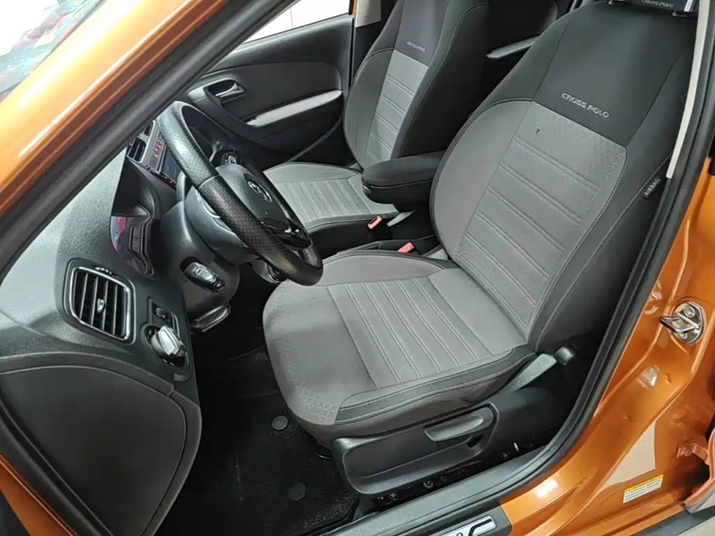 Volkswagen Polo 2015 — фото 15