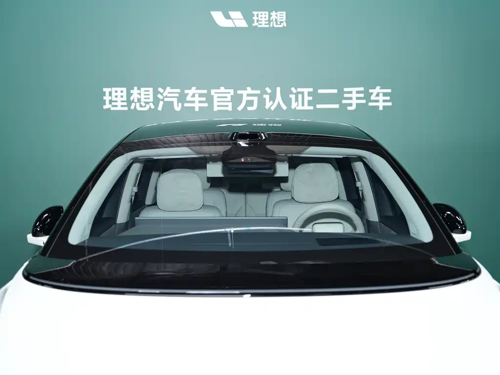 Li Auto i8 2025 — фото 33
