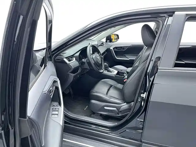Toyota Wildlander 2021 — фото 12