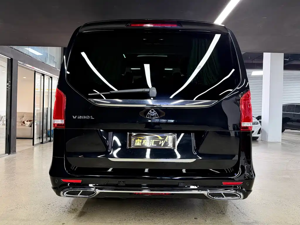 Mercedes-Benz V-Class 2019 — фото 13