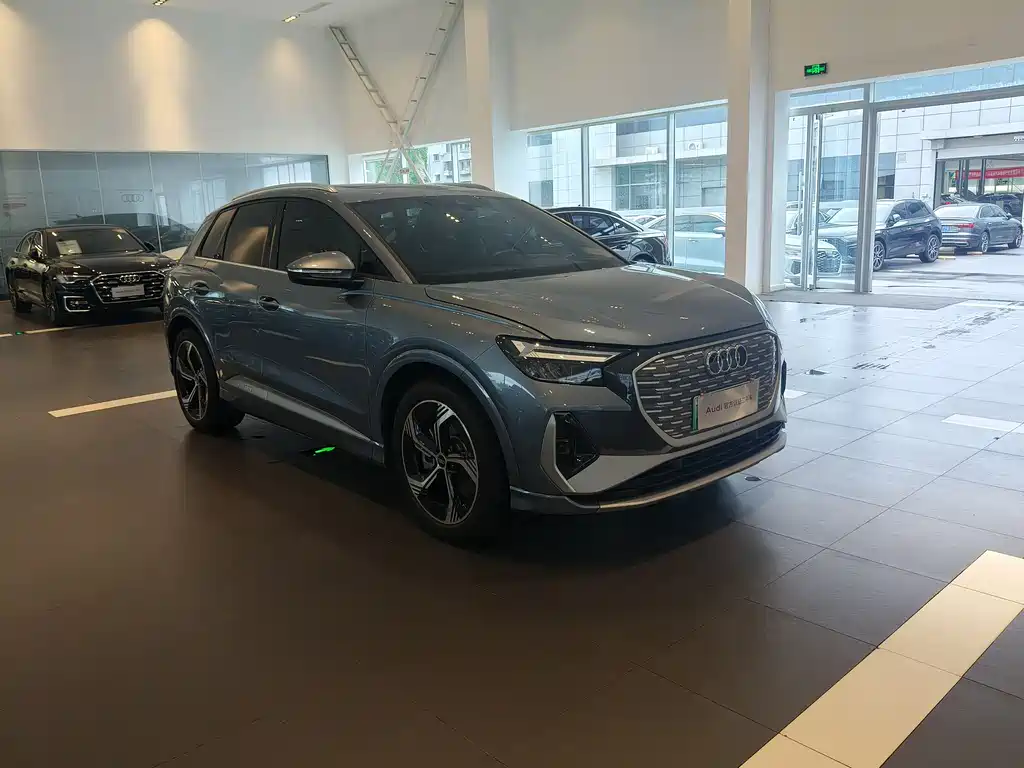 Audi Q4 e-tron 2025
