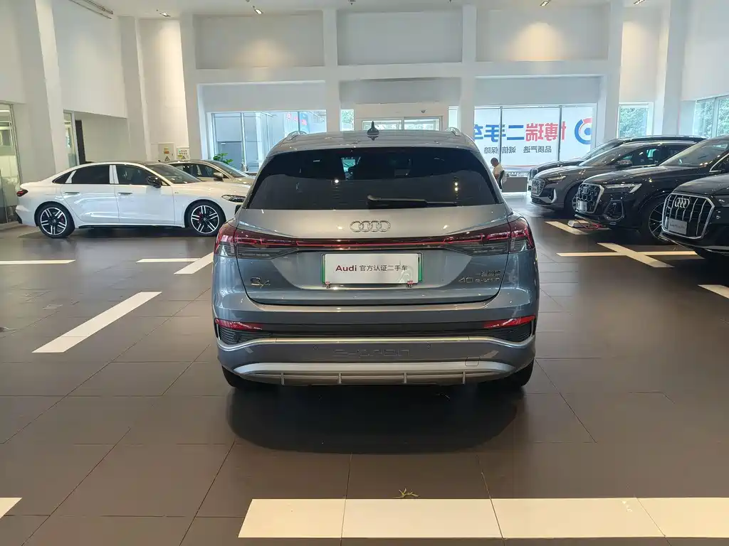 Audi Q4 e-tron 2025