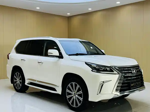 Lexus LX 2016