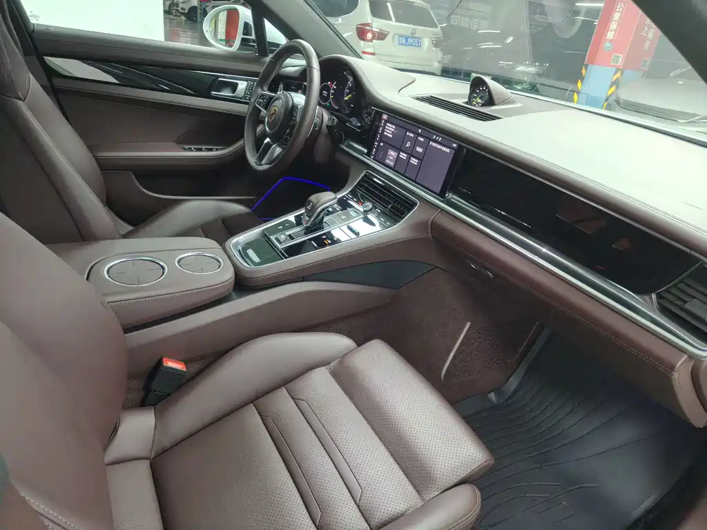 Porsche Panamera Hybrid 2019 — фото 18