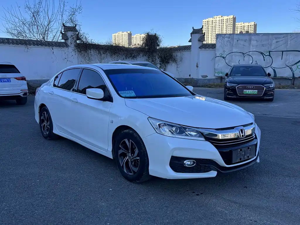 Honda Accord 2017 — фото 3