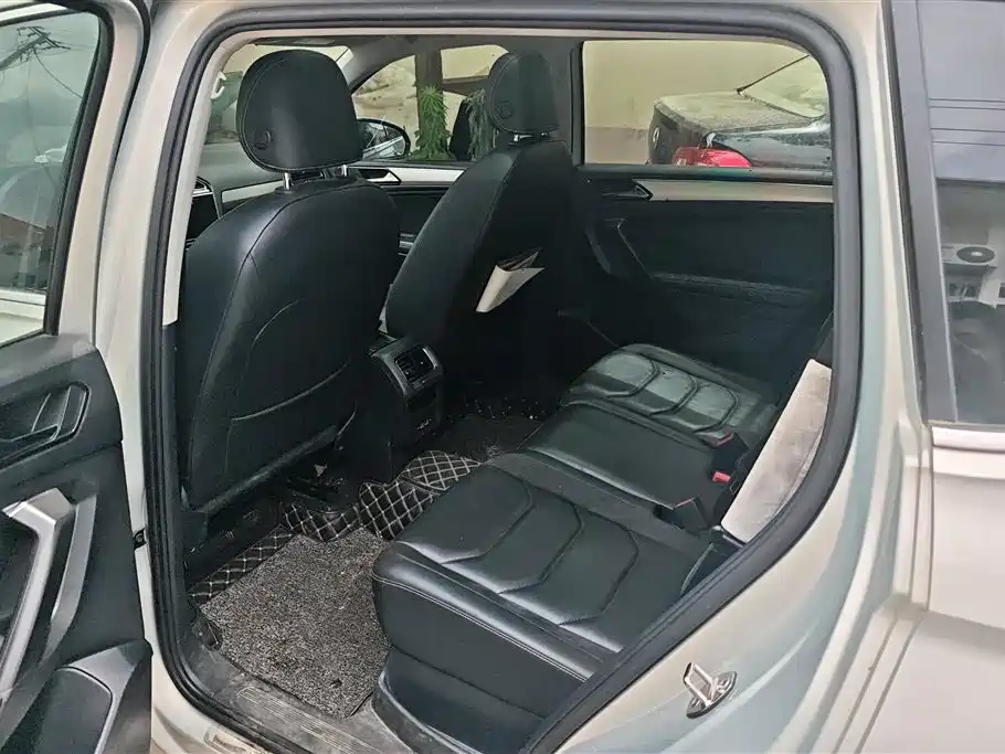Volkswagen Tiguan L 2019 — фото 11