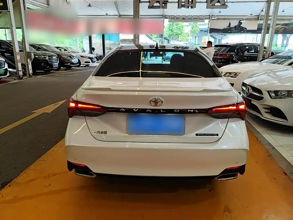 Toyota Avalon 2020