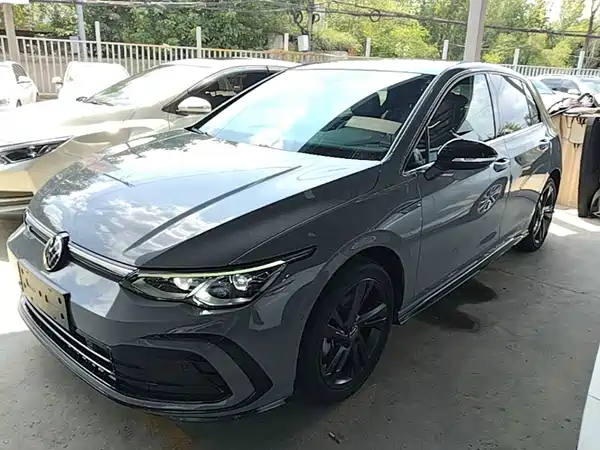 Volkswagen Golf 2024
