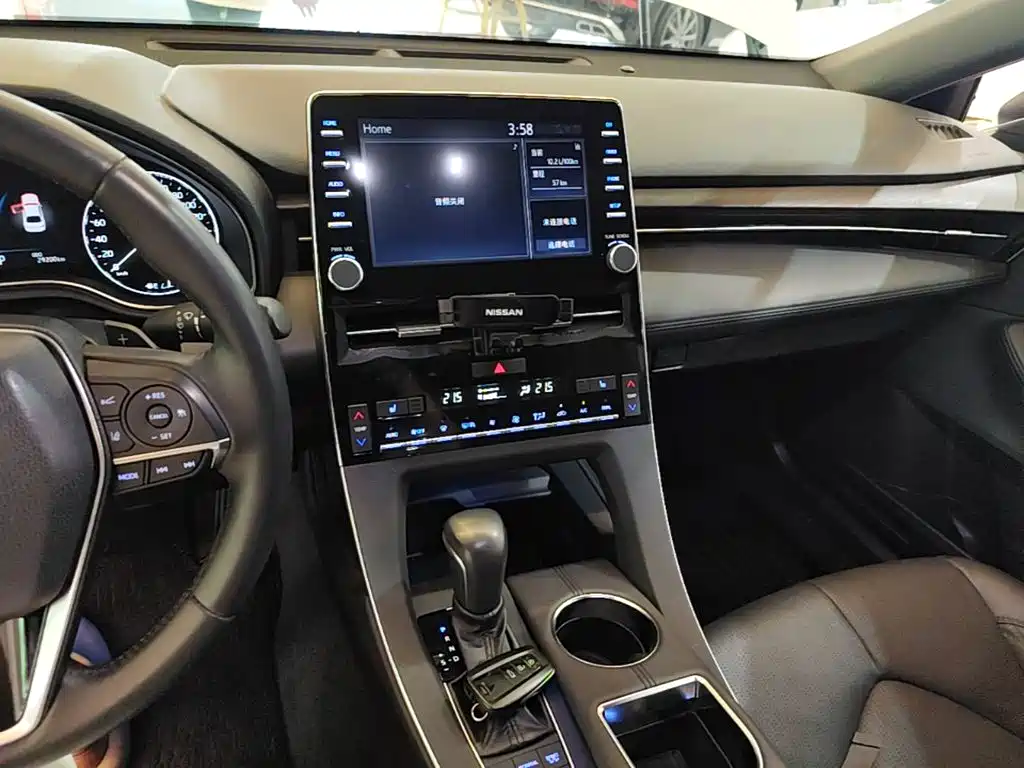 Toyota Avalon 2020 — фото 10
