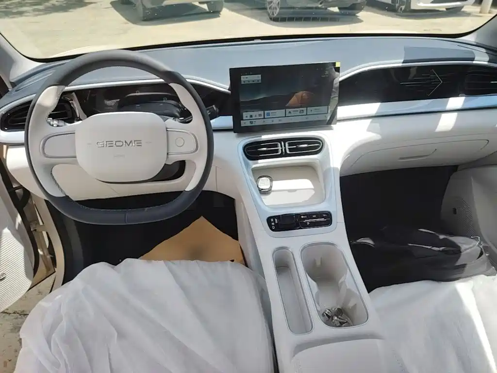 Geely Galaxy Starwish 2026 — фото 10