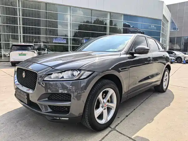 Jaguar F-PACE 2017