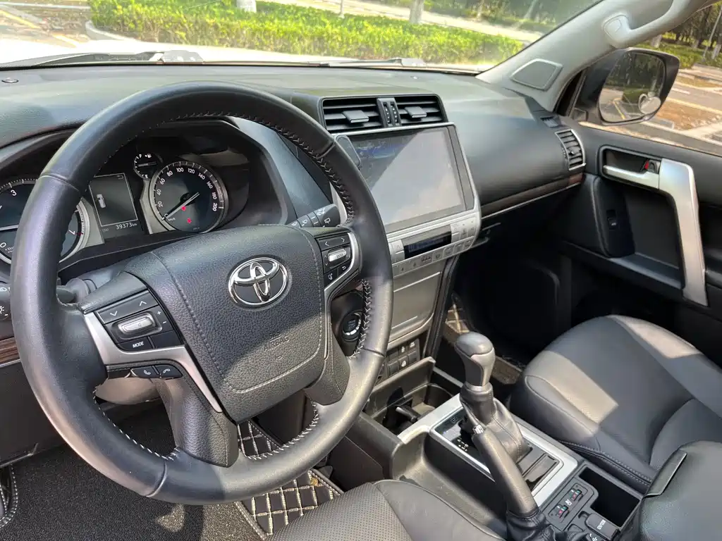 Toyota Prado 2018 — фото 4