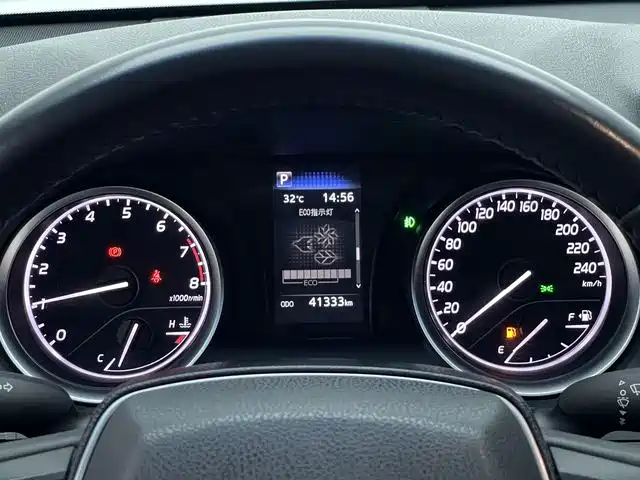 Toyota Camry 2022 — фото 10