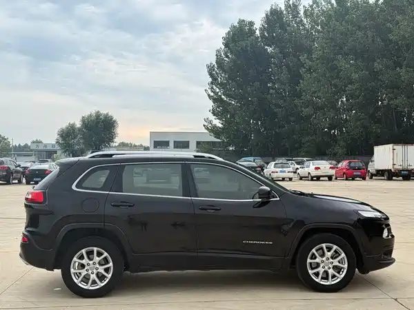 Jeep Cherokee 2017