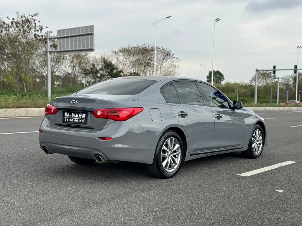 Infiniti Q50L 2014 — фото 23