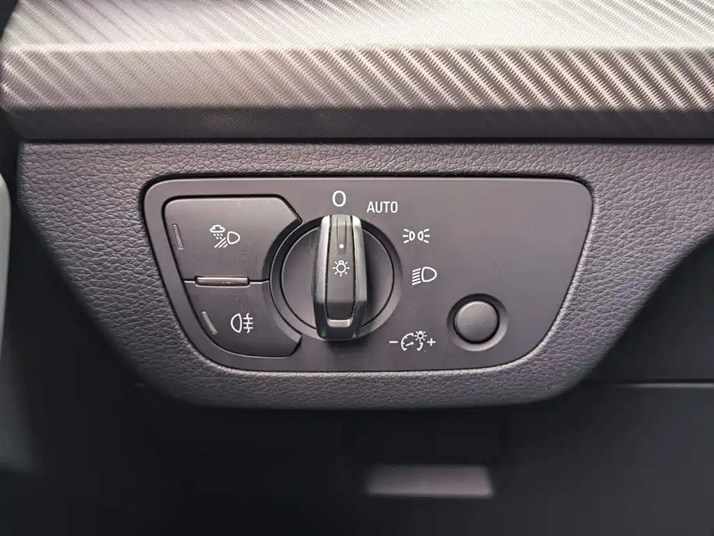 Audi Q5L 2021 — фото 14
