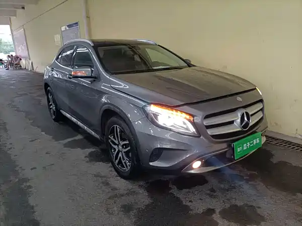 Mercedes-Benz GLA 2015
