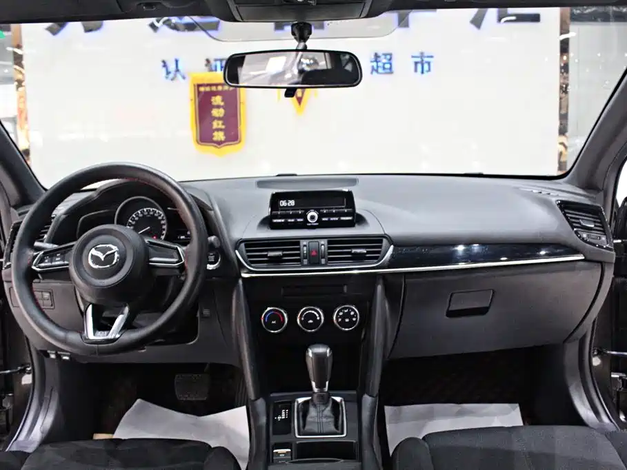 Mazda CX-4 2020 — фото 10