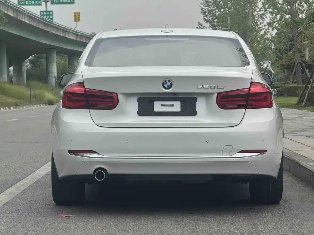 BMW 3 Series 2016