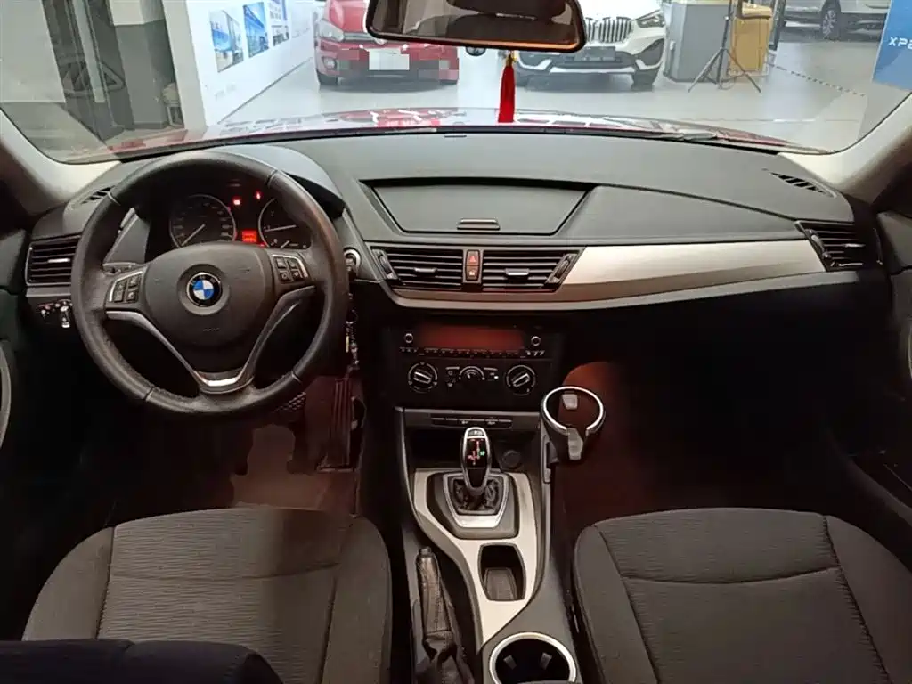 BMW X1 2015 — фото 10