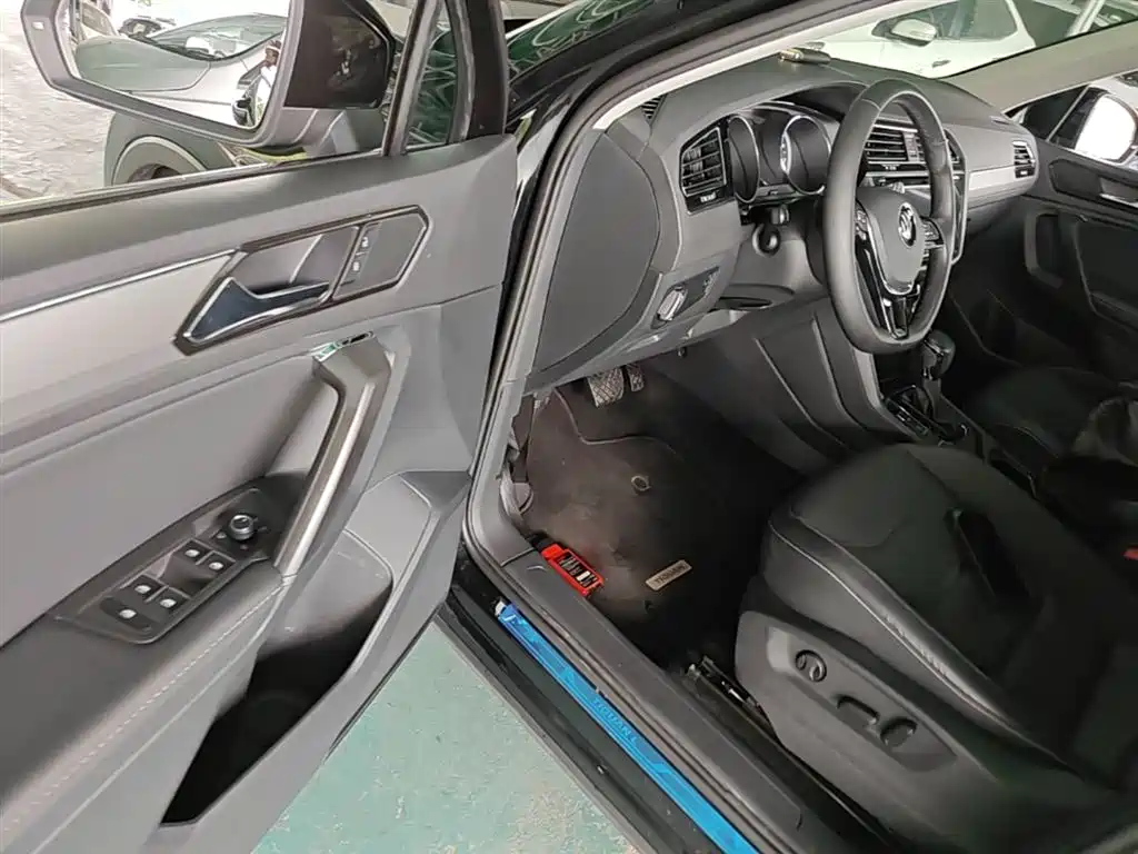 Volkswagen Tiguan L 2019 — фото 16
