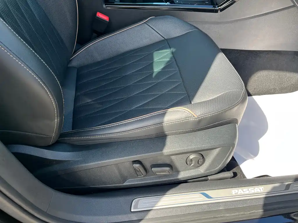Volkswagen Passat 2019 — фото 26